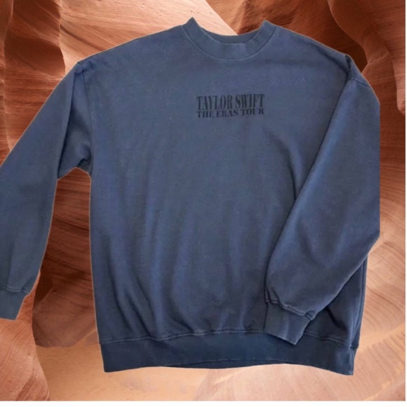 OFFICIAL RARE Taylor Swift Eras Tour Exclusive Blue Crewneck Size Large - Picture 3 of 8